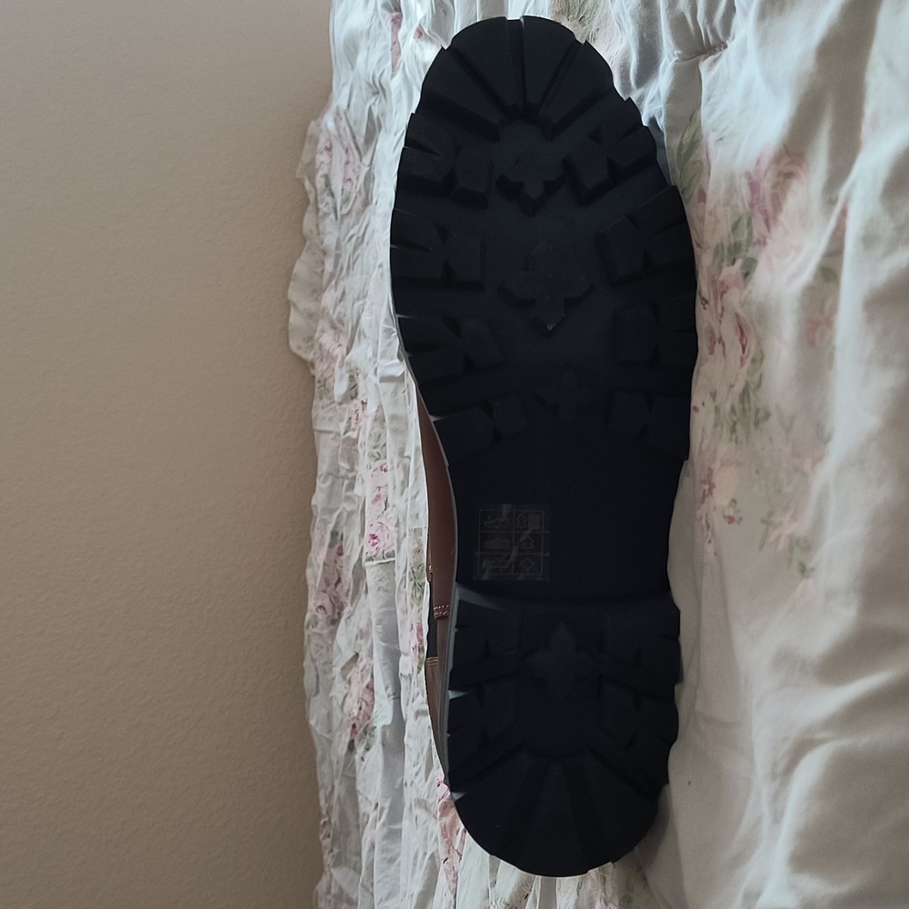 Madewell Poppy Tall Lugsole Boot - Picture 8 of 10